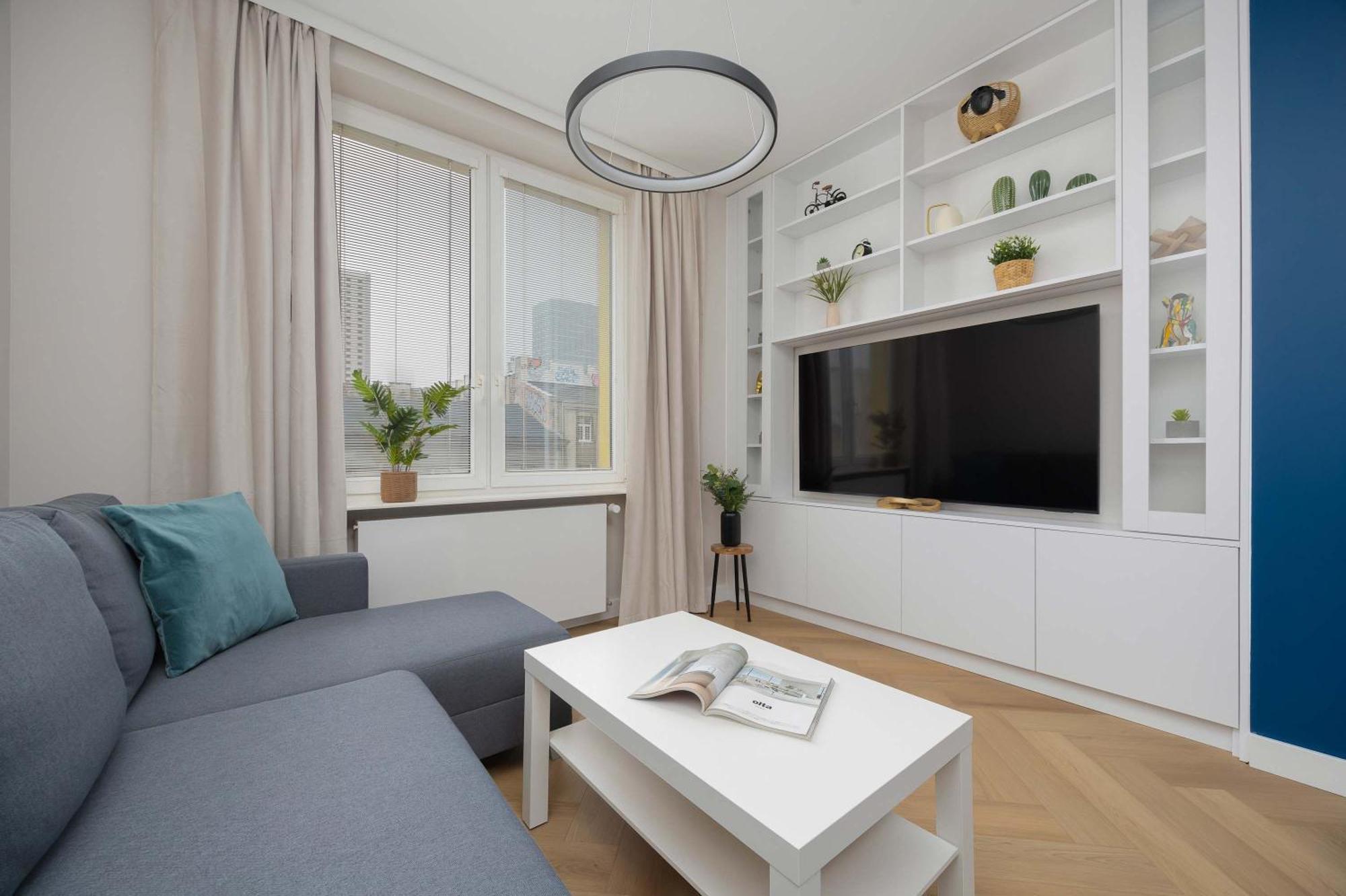 Apartment W Sercu Warszawy Biurko Do Pracy Zdalnej By Renters Warschau